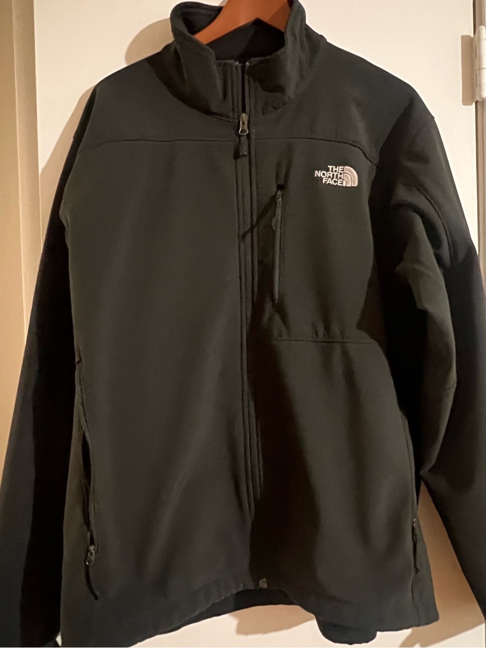 Impeccable Quality North Face Men's Black Rain Jacket